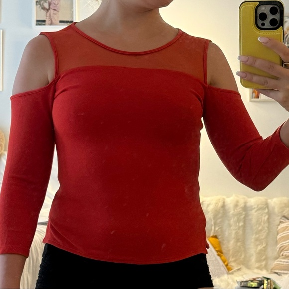 Karen Miller off the shoulder long sleeve top - Picture 5 of 5